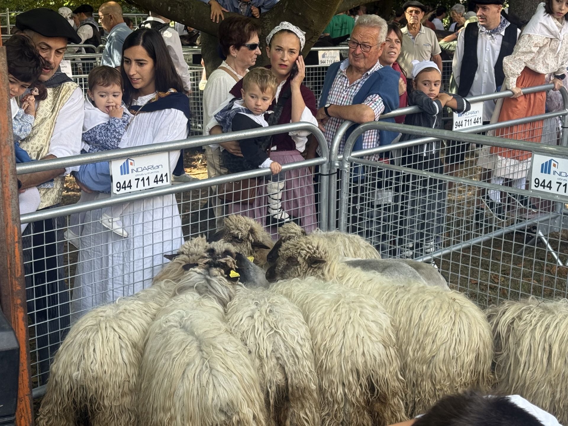 Las kuadrillas llenan un Oñati muy &#039;tropical&#039;