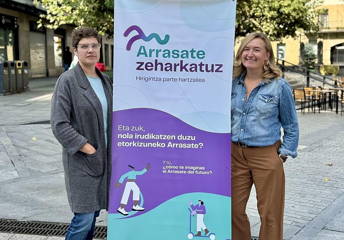 La arquitecta municipal Amaia Iriondo y la alcaldesa Maider Morras en la presentación de la iniciativa.