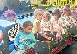 El parque infantil se trasladó a la cancha de Zubikoa.