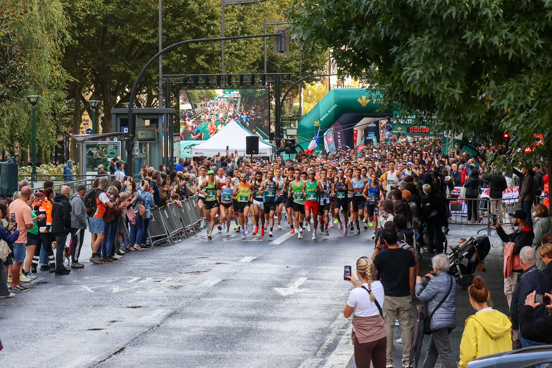 Irene Pelayo y Artur Bossy ganan el Medio Maratón de Donostia