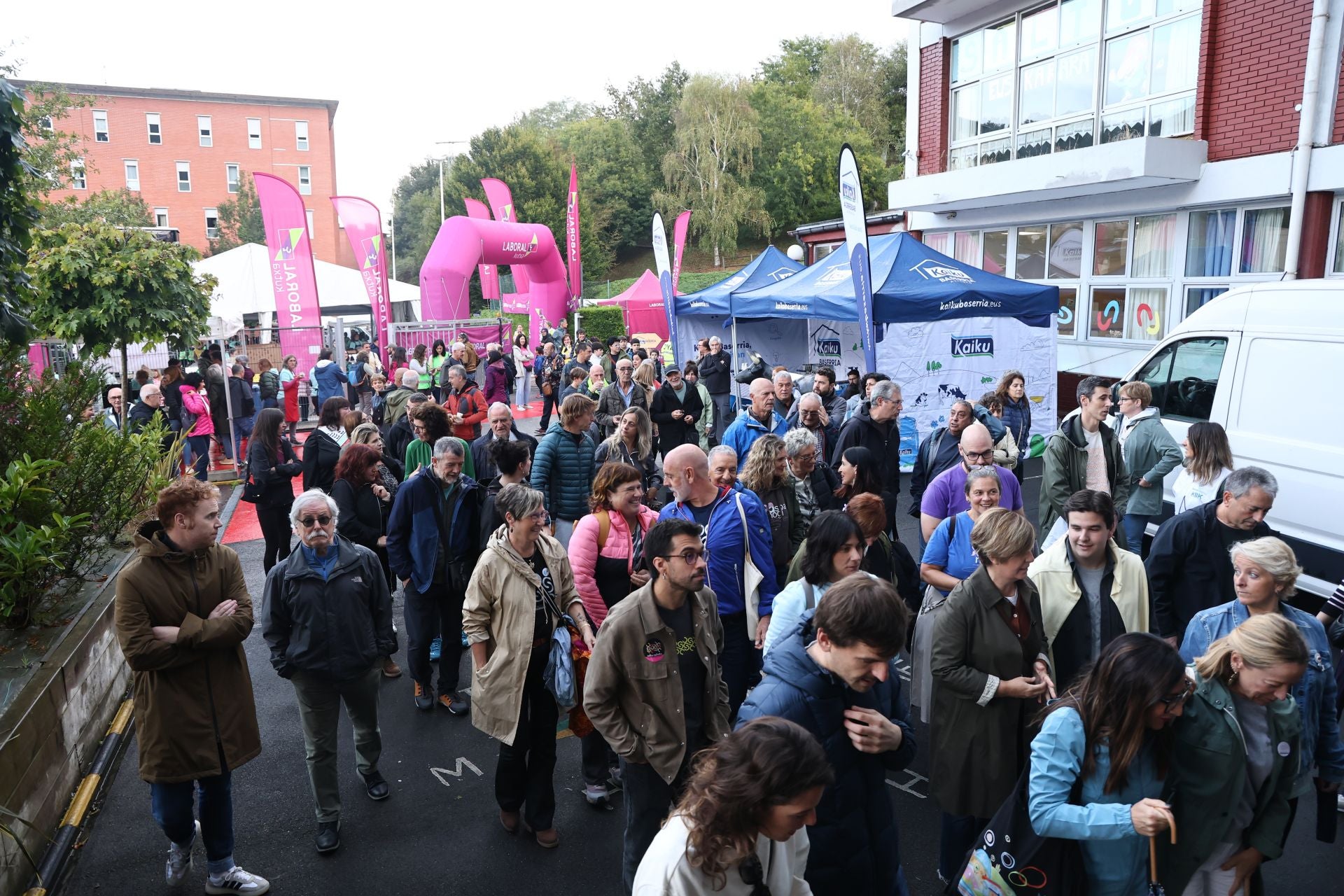 Irene Pelayo y Artur Bossy ganan el Medio Maratón de Donostia