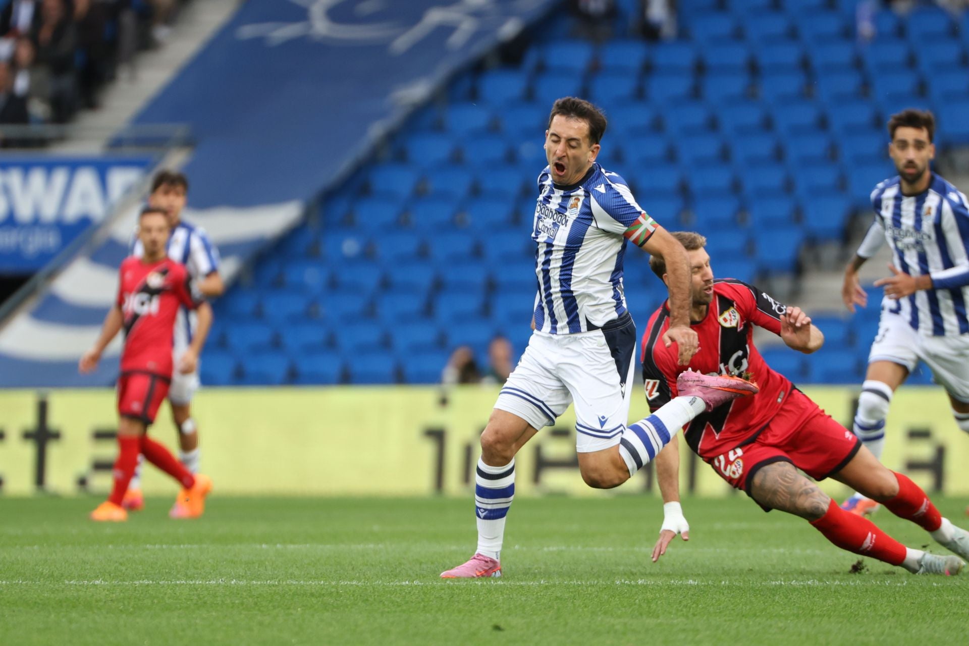 Las mejores imágenes del encuentro entre la Real Sociedad y el Rayo Vallecano