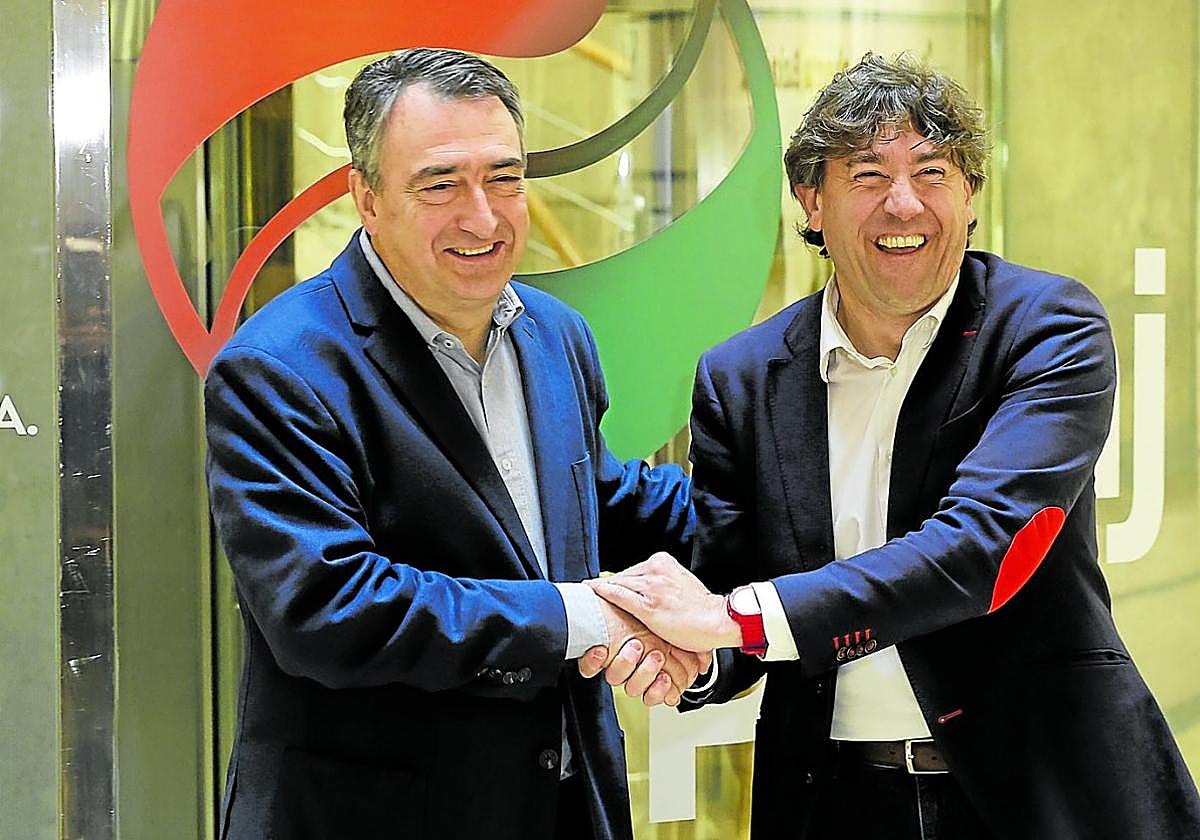 Aitor Esteban y Eneko Andueza, en un encuentro mantenido el pasado mes de mayo.