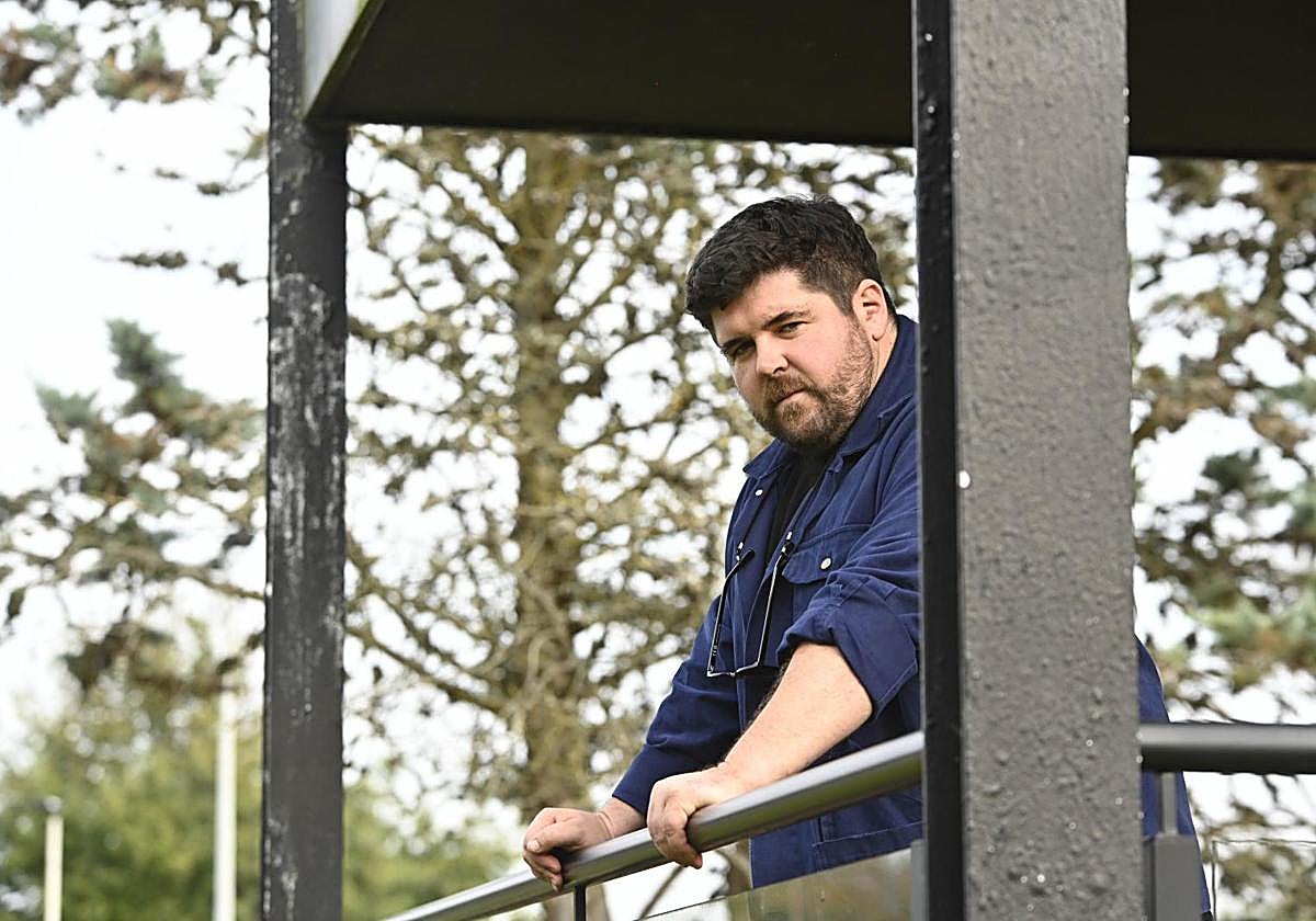 Entrebistatu zuten Oier ostiralean Miramonen eta han harrapatu zuen argazkilariak bere filma Parisen nola, Figueresen estreinatu aurretik.