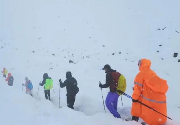 Finaliza el rescate del medio millar de excursionistas atrapados a los pies del Everest
