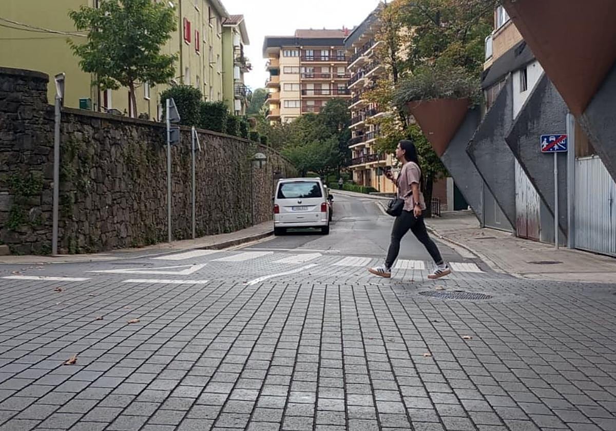 El proyecto AuzoEkin ha arrancado en Bidebieta, Iparragirre e Izaskun, cuyo diagnóstico se presenta el lunes.