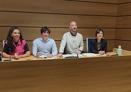 Corporativos de PSE-EE y EAJ-PNV comparecieron en una rueda de prensa para dar a conocer la aprobación de los resultados del Pleno.