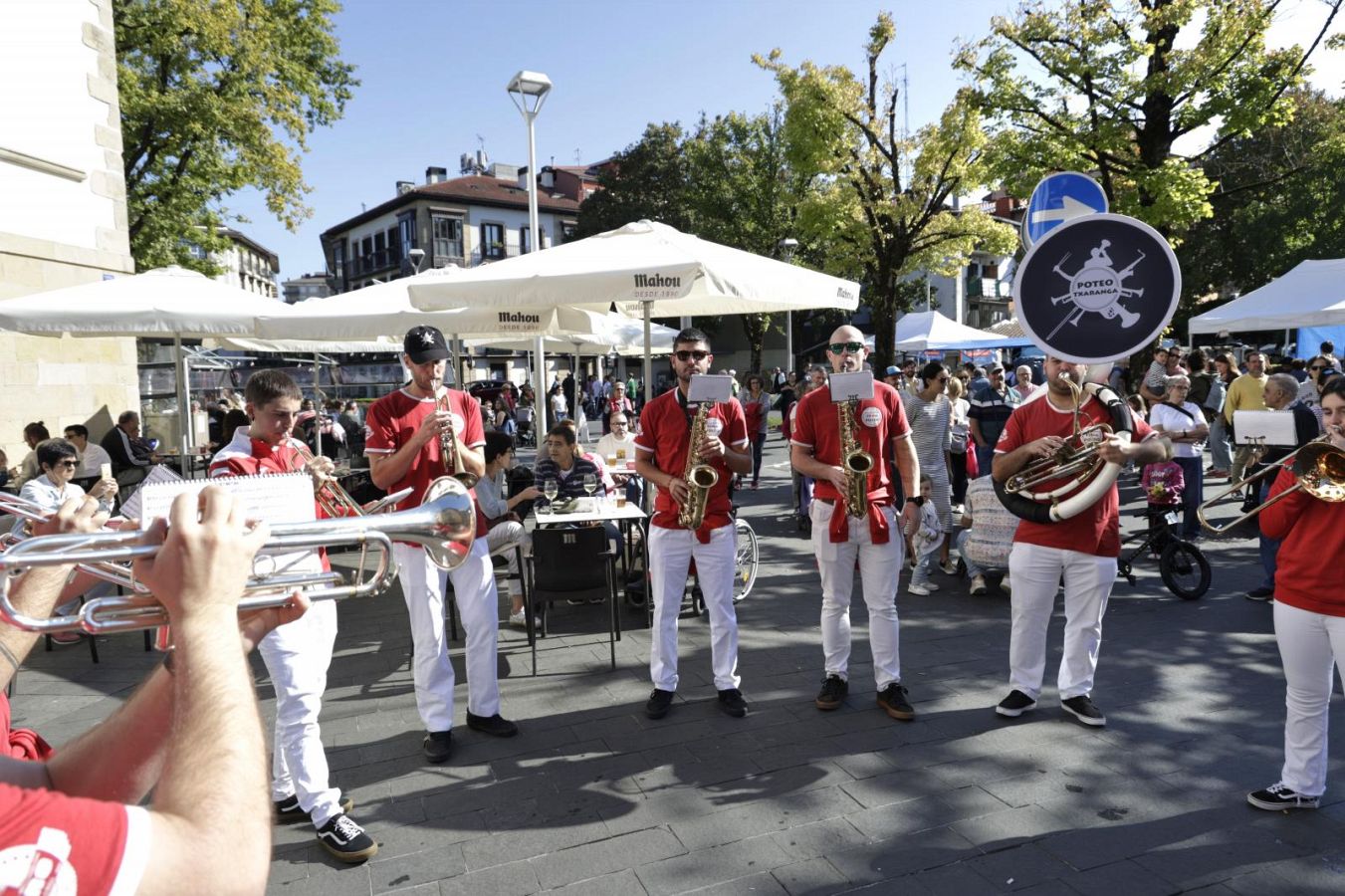 La &#039;Txaranga Topaketa&#039; pone ritmo al fin de semana en Irun