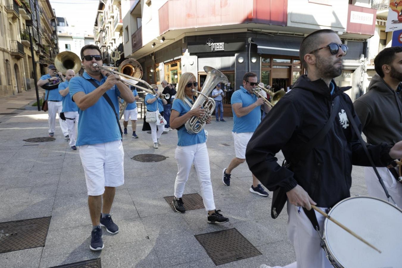 La &#039;Txaranga Topaketa&#039; pone ritmo al fin de semana en Irun