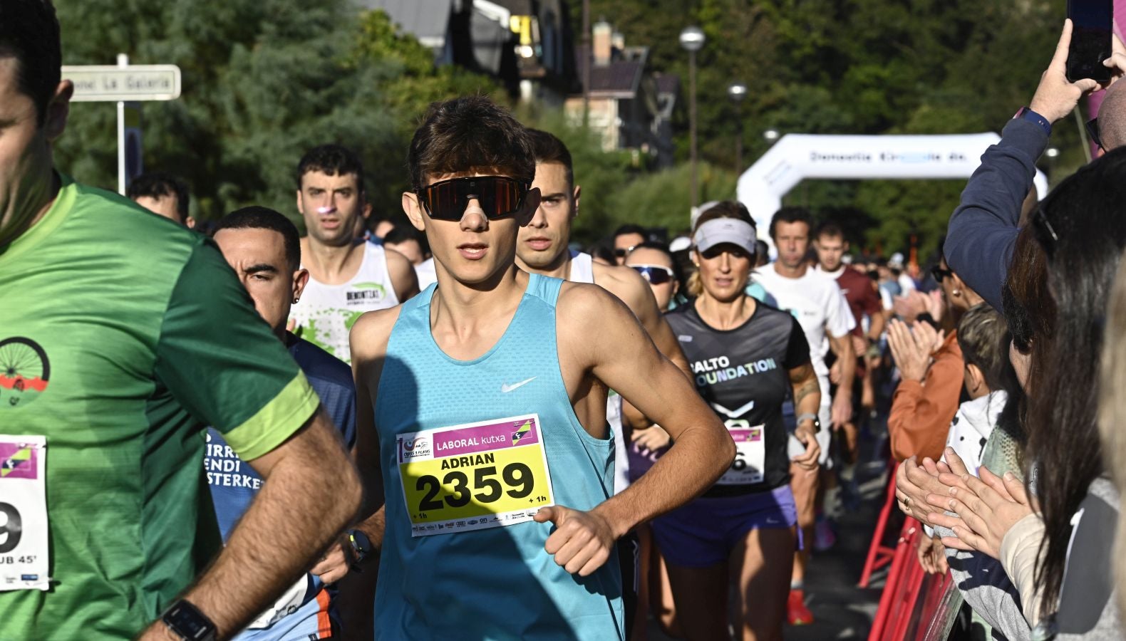 Sol y buen ambiente en el Cross 3 playas