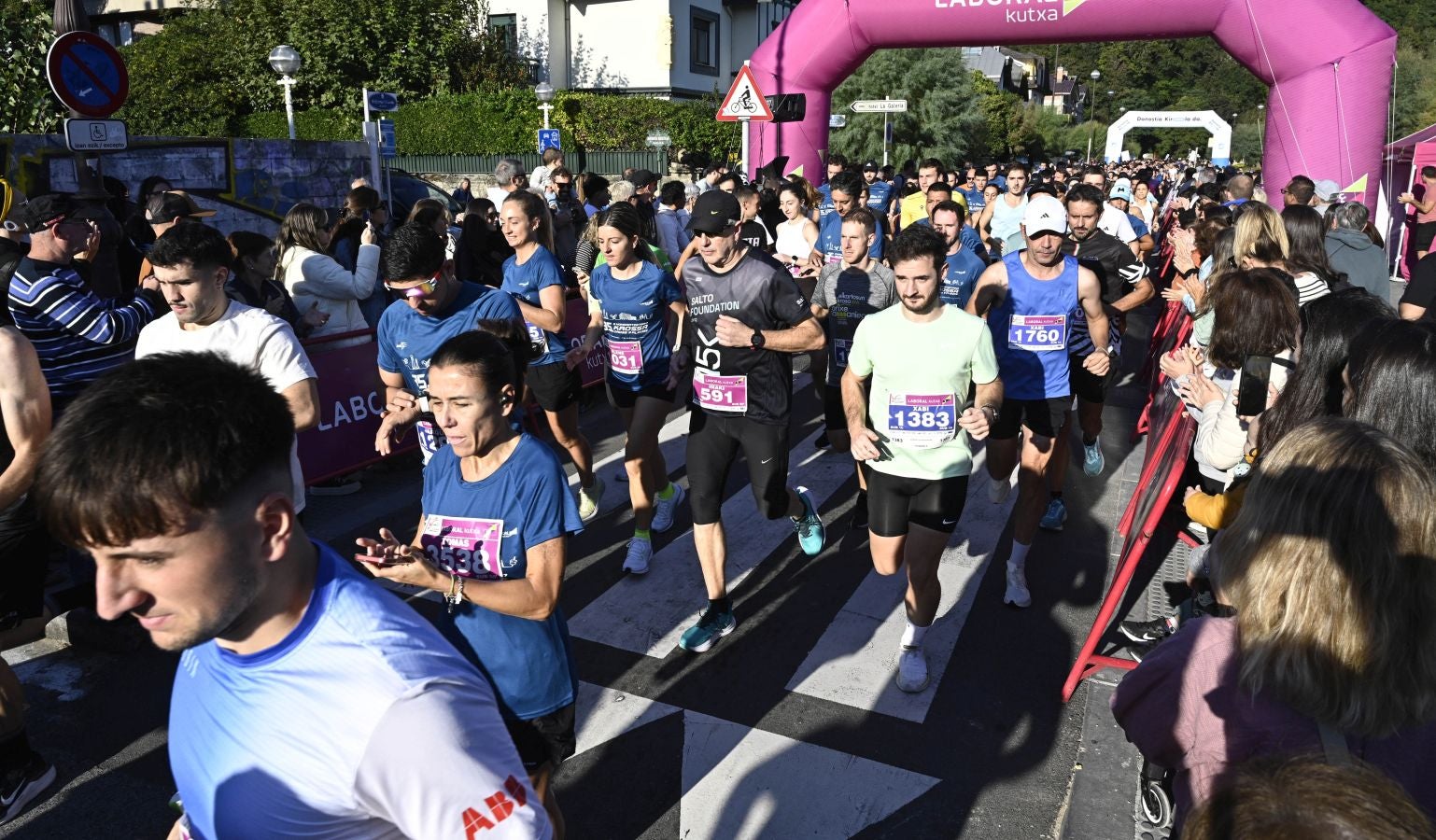 Sol y buen ambiente en el Cross 3 playas