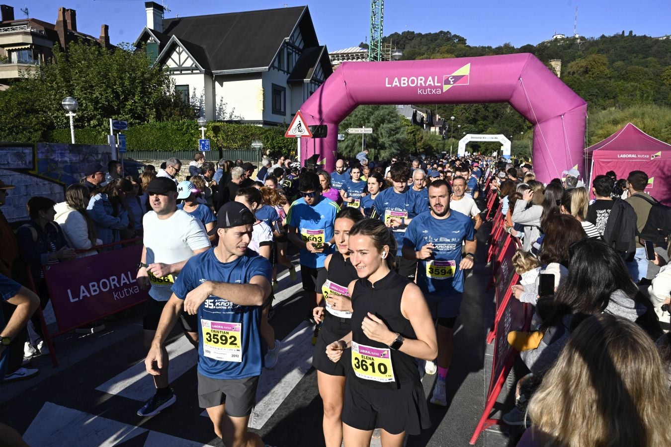 Sol y buen ambiente en el Cross 3 playas