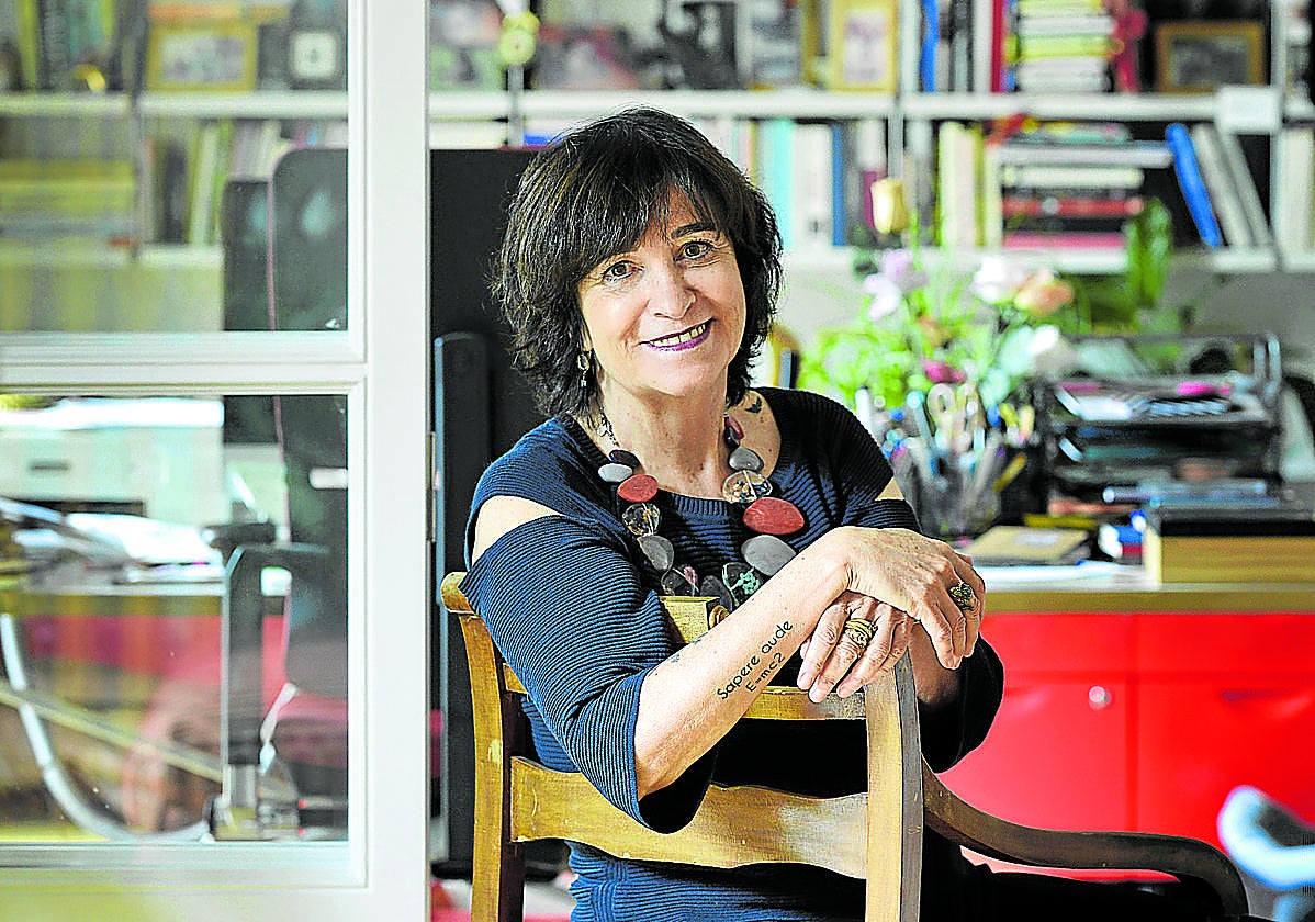 Rosa Montero, autora de 'El peligro de estar cuerda', en una imagen promocional.