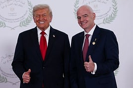 Donald Trump y GIanni Infantino, en la cumbre celebrada en Sharm el-Sheij.