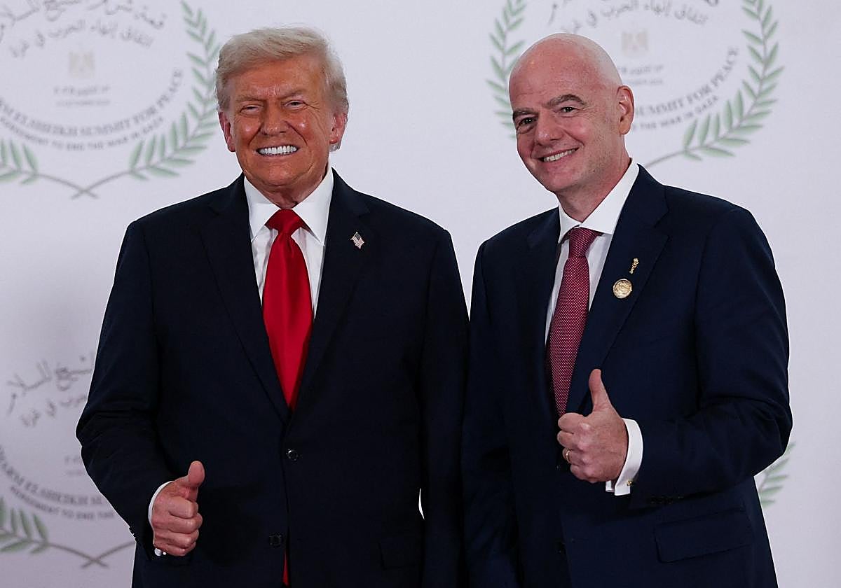 Donald Trump y GIanni Infantino, en la cumbre celebrada en Sharm el-Sheij.