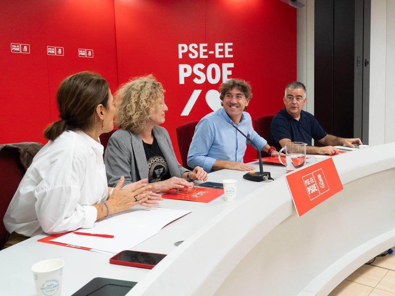 Begoña Gil, Cristina González, Eneko Andueza y Miguel Ángel Morales, este lunes en la reunión de la Comisión Ejecutiva del PSE-EE en Bilbao.
