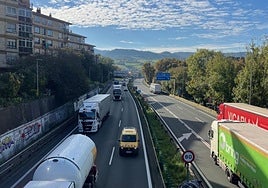 Para los socialistas, «Eh Bildu no está gestionando bien el problema del trazado entre la N-1 y la A-15».