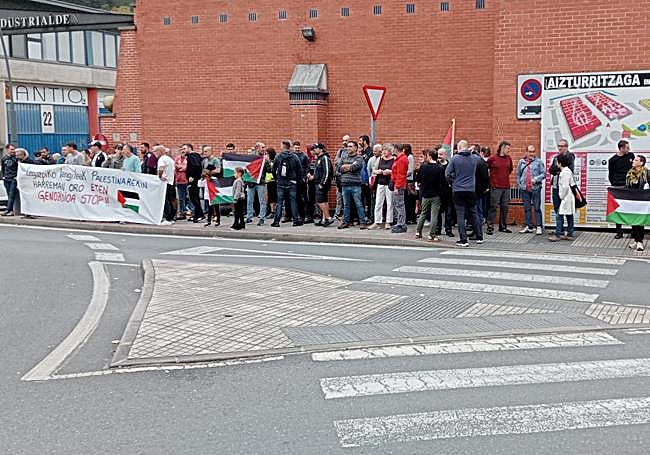 Concentración en Legazpi.