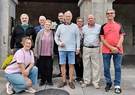 Miembros del Ayuntamiento y familiares que han presentado la querella.