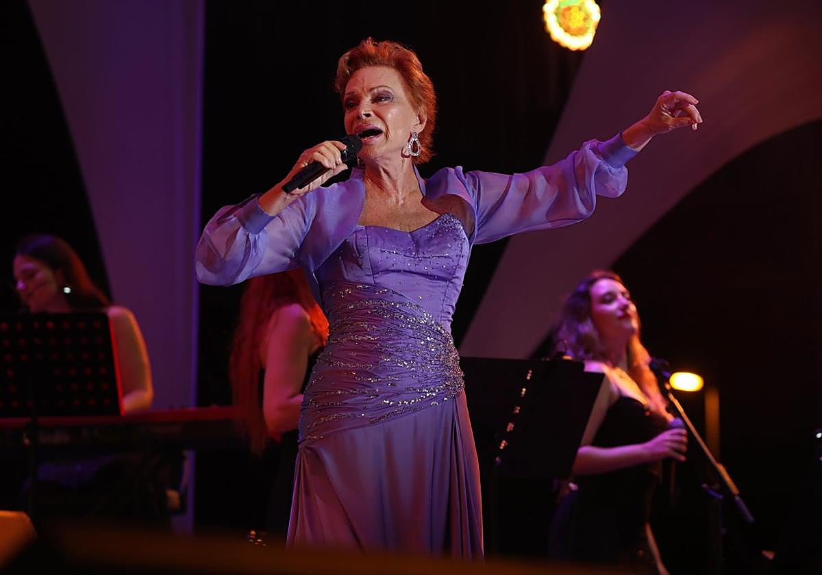 La artista Paloma San Basilio, en un concierto ofrecido hace dos meses.