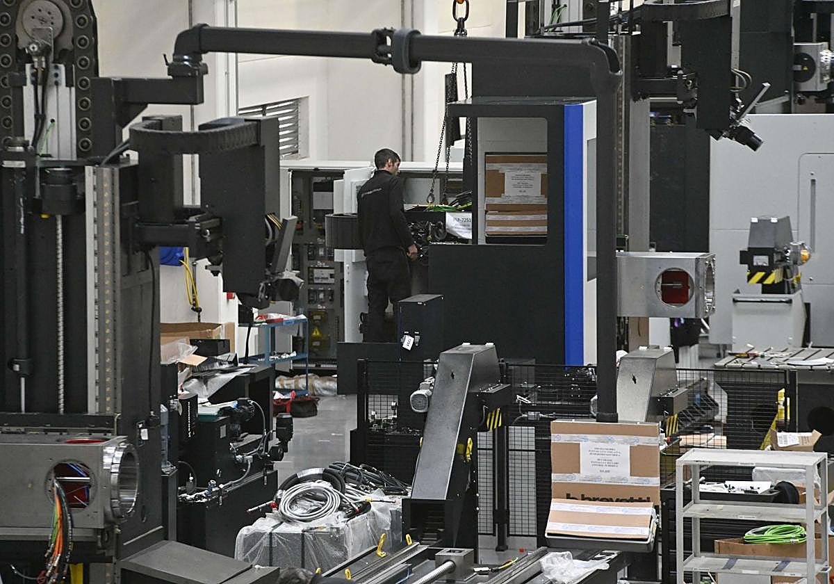 La economía vasca resiste de la mano del consumo interno y el empleo pese a la incertidumbre interncional.