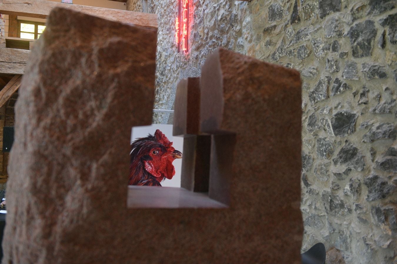 Las gallinas, en el epicentro de Chillida Leku