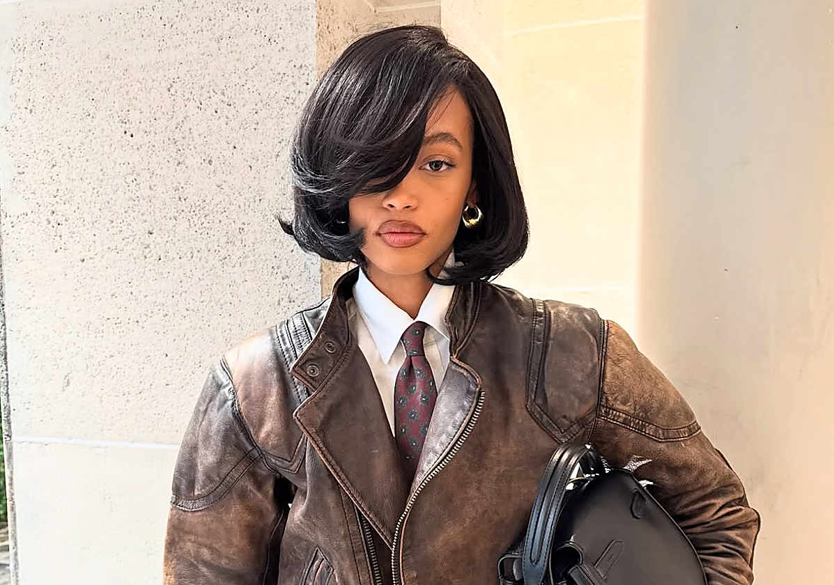 Marrón en chaquetas, complementos y labiales.