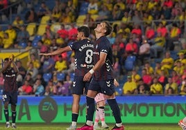 Corpas se lamenta de una jugada del encuentro de ayer con Nolaskoain al fondo.