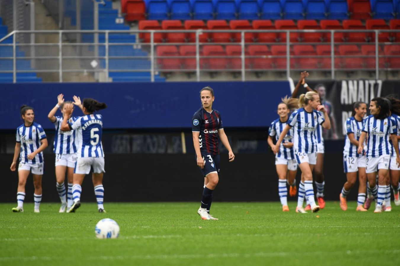 Exhibición de la Real en el derbi