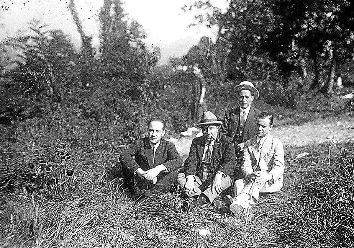 En la zona de Galarreta, esperando el Circuito Automovilístico de Lasarte de 1927.