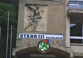 Fachada del Atano III.