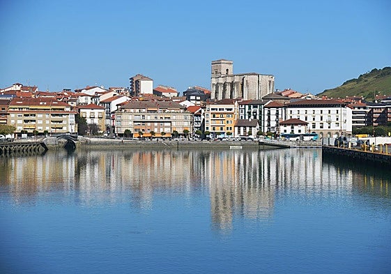 Zumaia, situado en la comarca de Urola Kosta, es uno de los municipios más pudientes de Gipuzkoa.