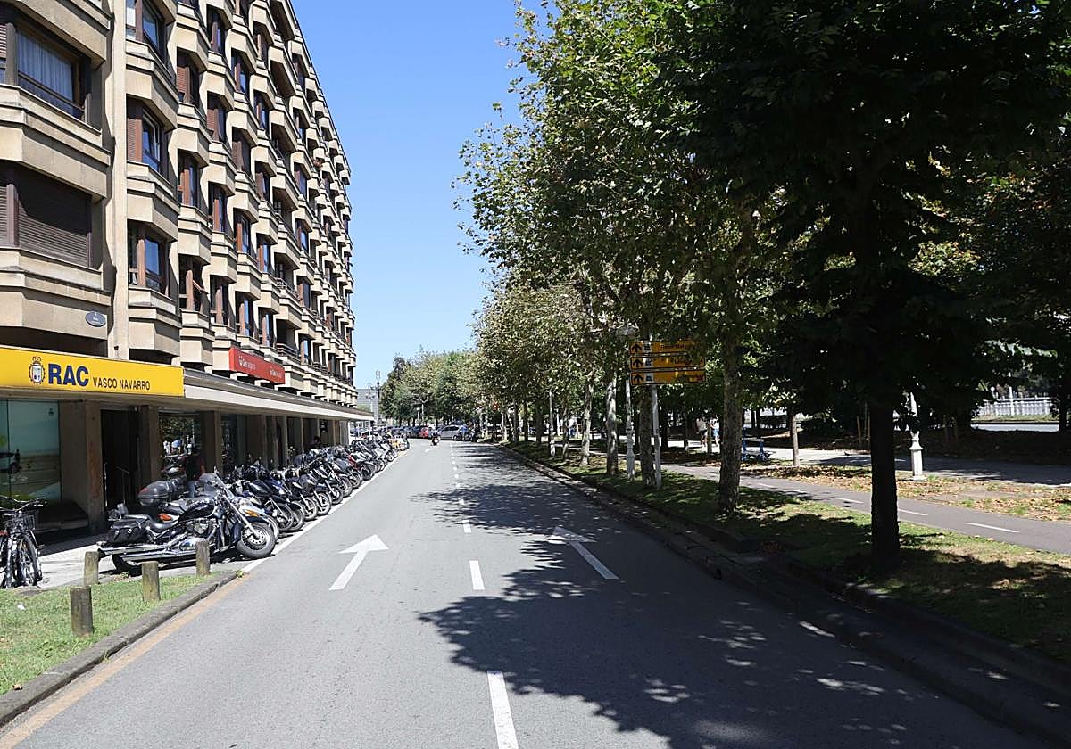 El Ayuntamiento y Diputación analizan trasladar las paradas de autobús de la plaza Gipuzkoa a Fueros.