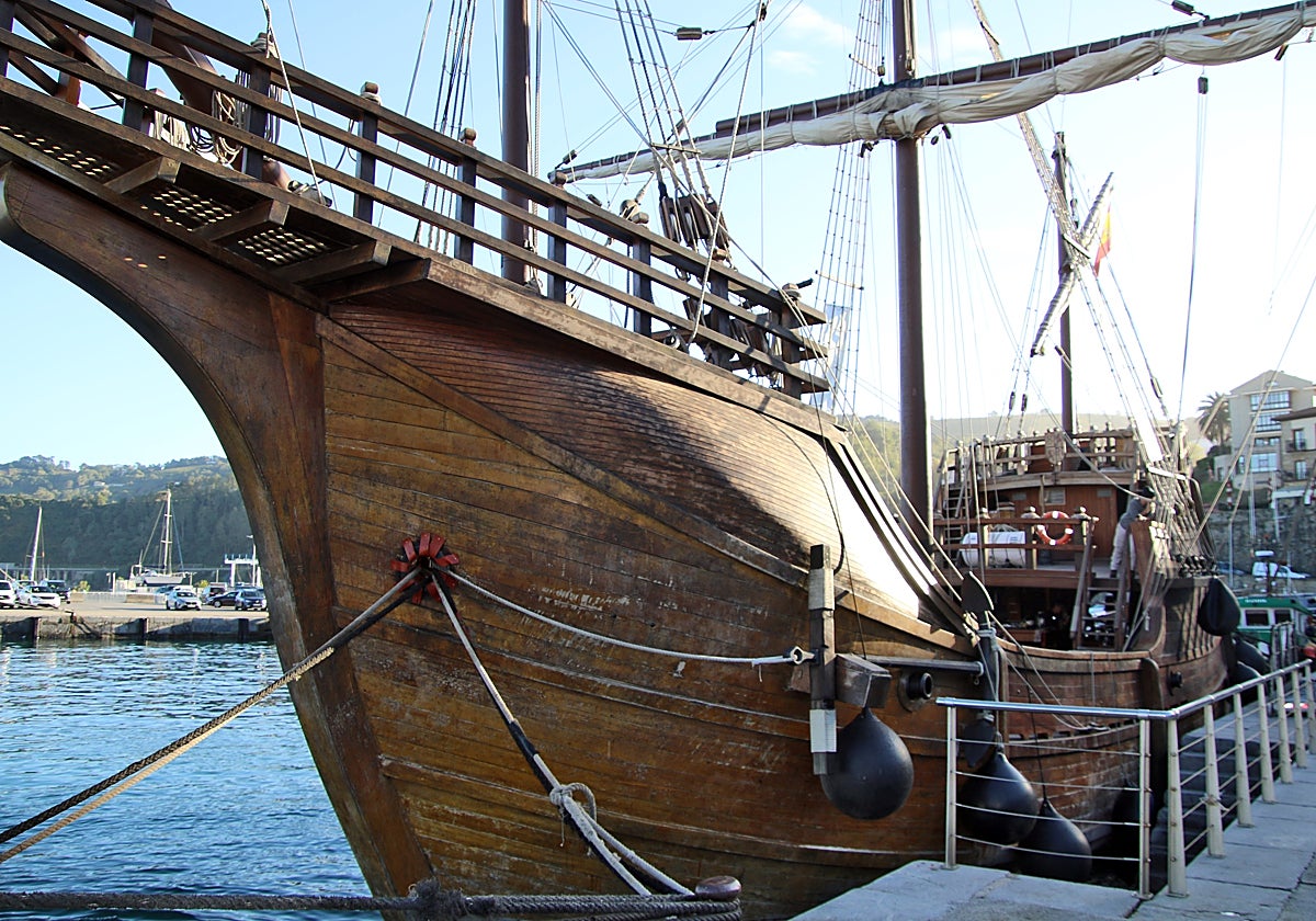 La réplica de la Nao Santa Maria está en el puerto de Getaria