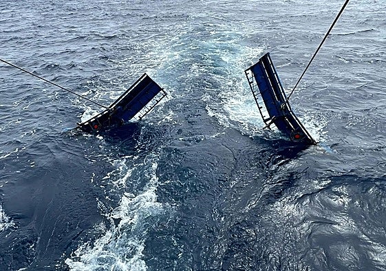 Las puertas voladoras evitan el contacto con los fondos marinos