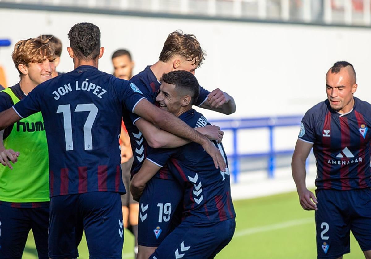 El filial armero sumó en Beasain su tercera victoria del curso.