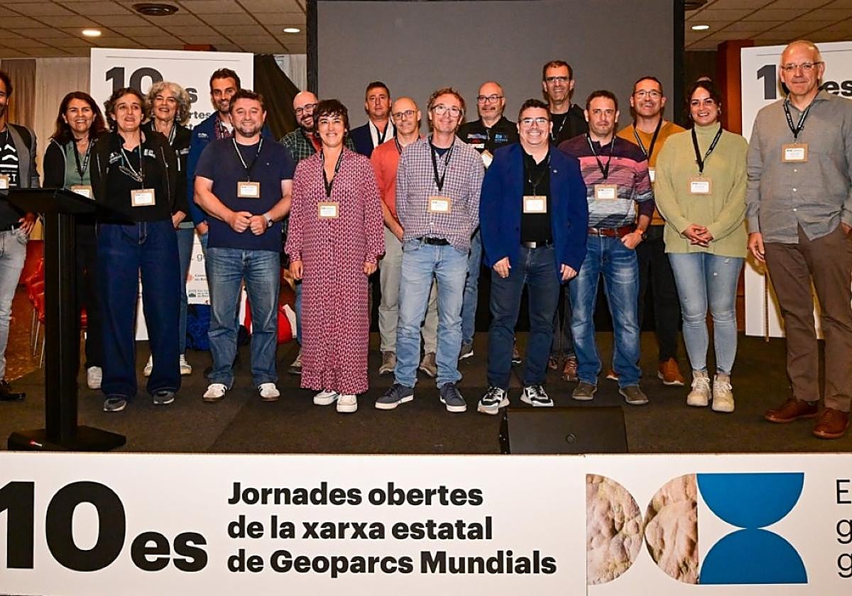 Representantes de los geoparques que han formado la nueva asociación estatal, en su presentación.