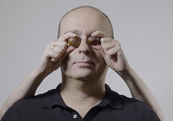 El autor, Jon Martija, en un fotograma del documental.