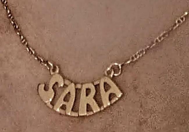 La imagen del collar extraviado.