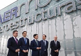 Mikel Jauregi, Ricardo Chocarro, el lehendakari, Imanol Pradales, Iñaki López Gandásegui e Hipolito Suárez.