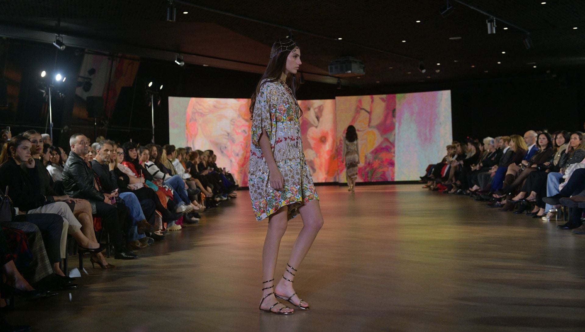 Desfile de Ailanto y CLARO Couture en el Museo Balenciaga