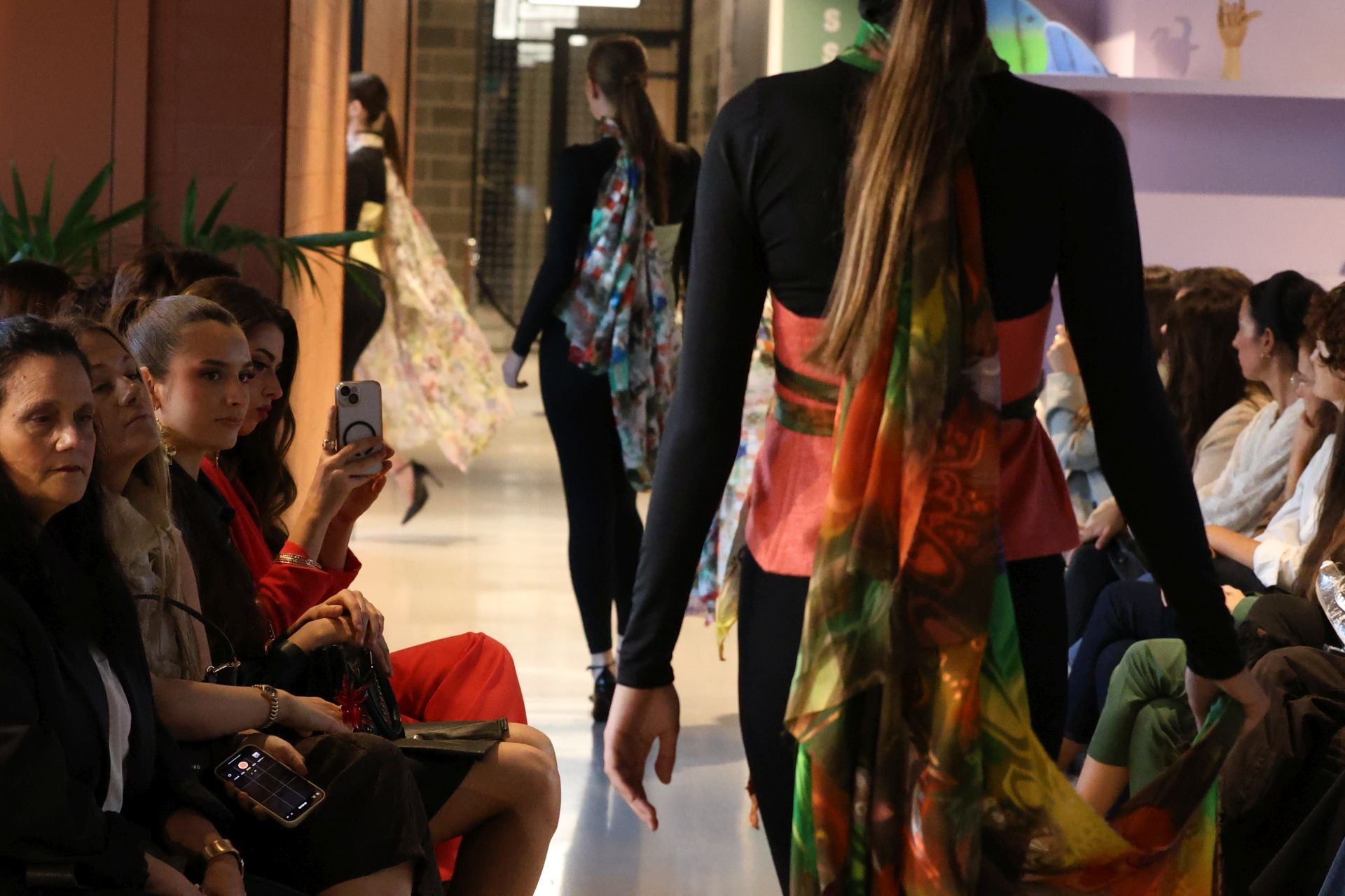 Una veintena de comercios y marcas donostiarras presenta sus propuestas en The Social Hub