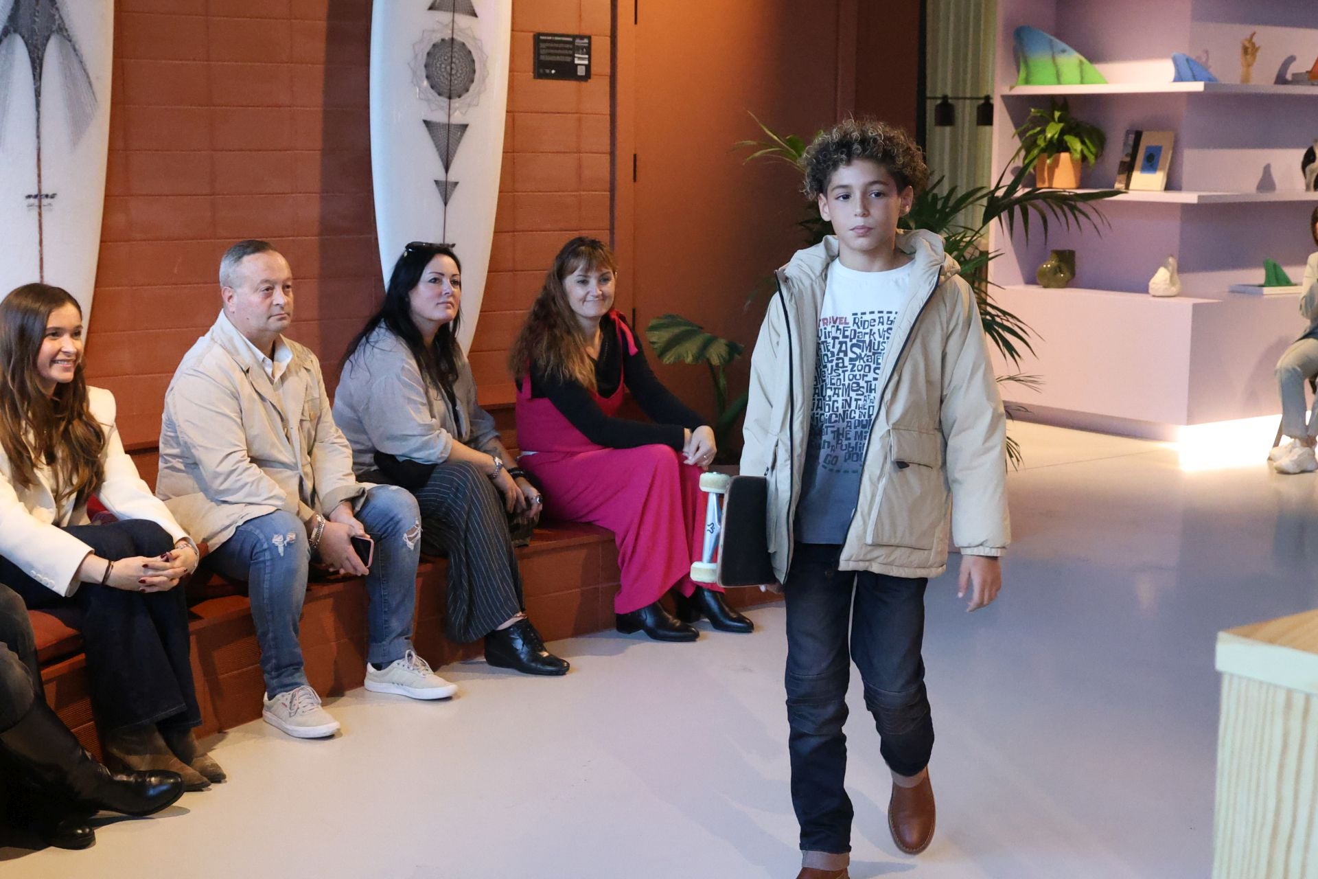 Una veintena de comercios y marcas donostiarras presenta sus propuestas en The Social Hub