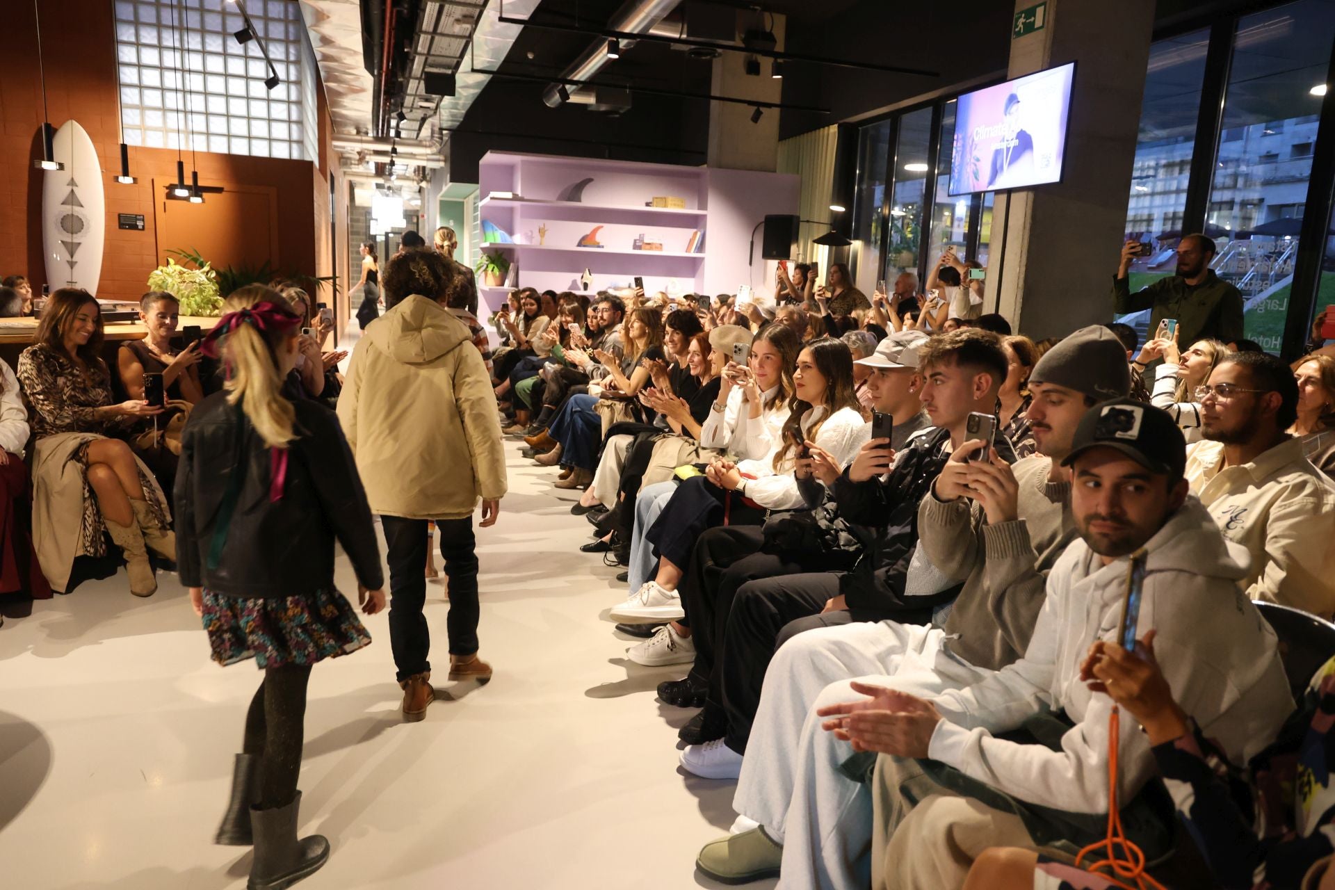 Una veintena de comercios y marcas donostiarras presenta sus propuestas en The Social Hub