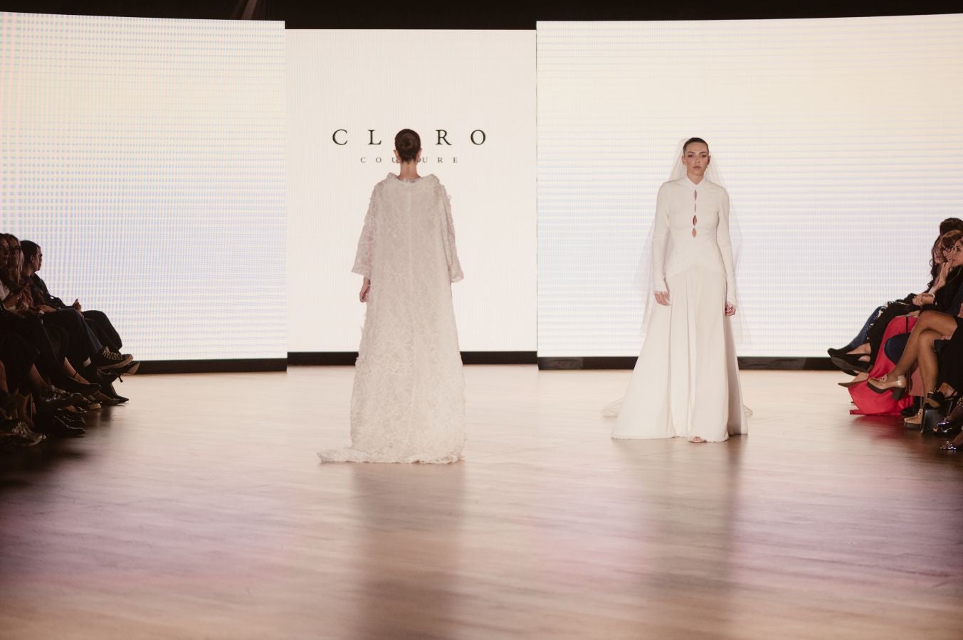Arquitectura y poesía en el desfile de CLARO Couture