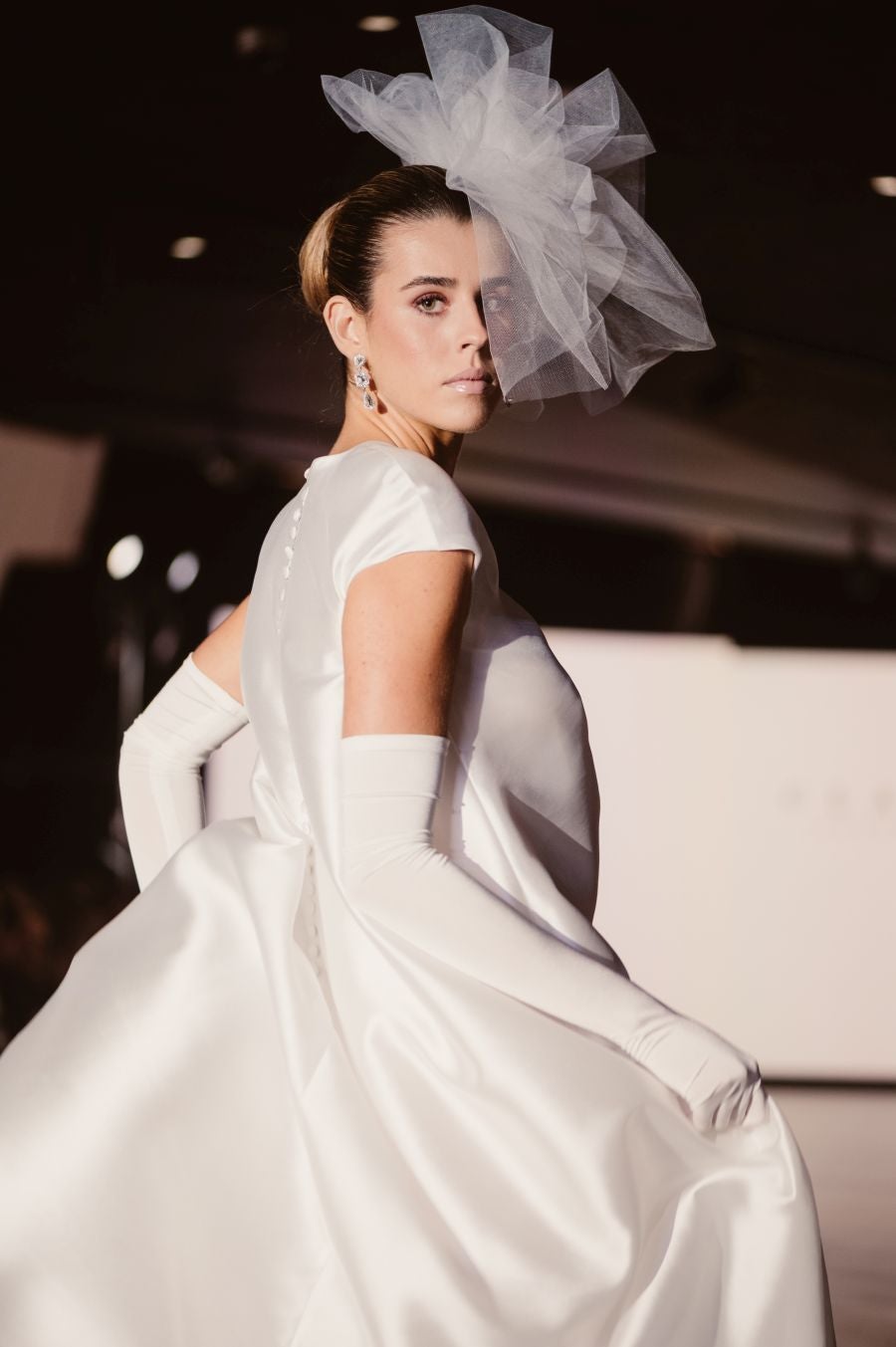 Arquitectura y poesía en el desfile de CLARO Couture