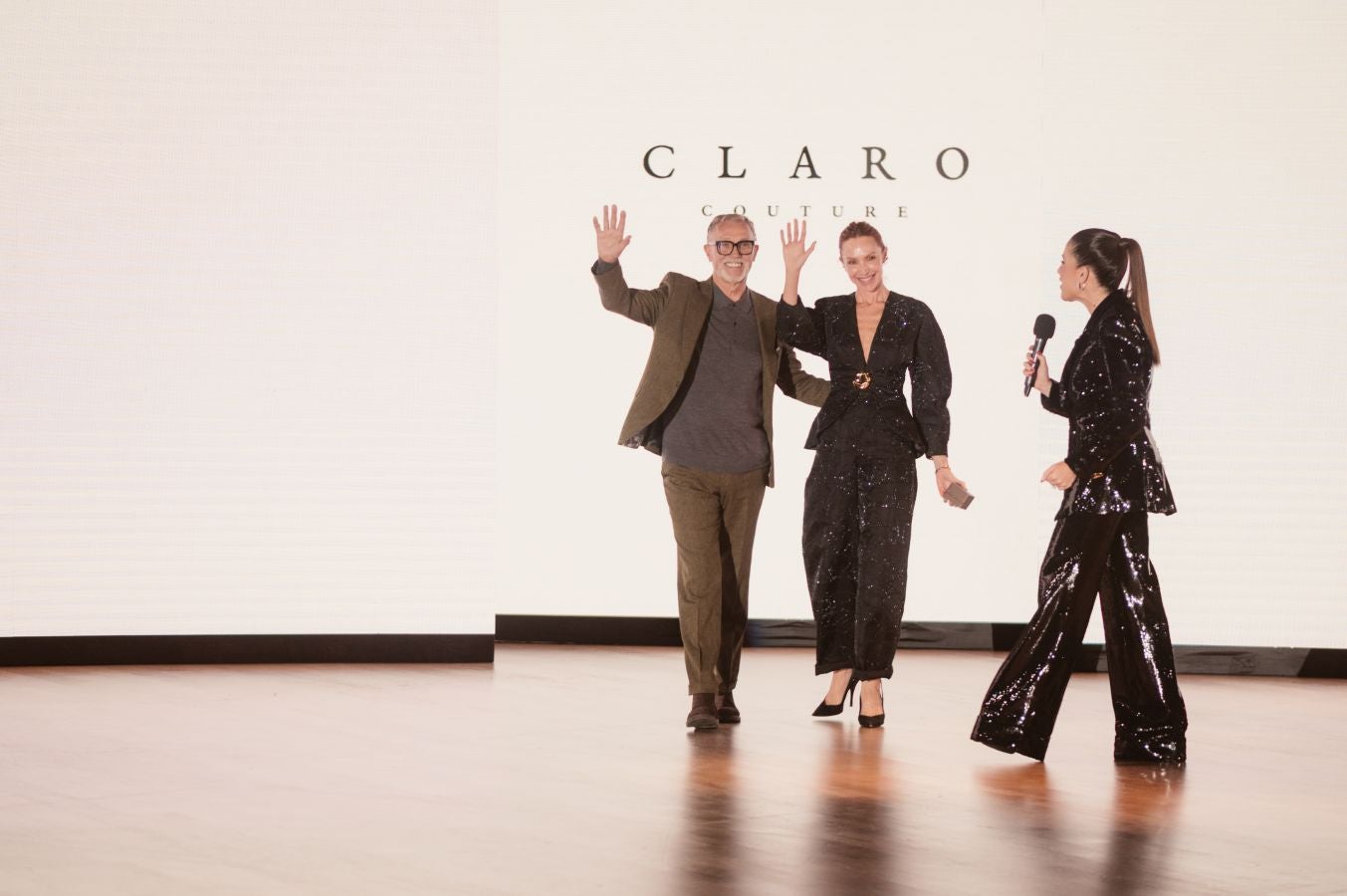 Arquitectura y poesía en el desfile de CLARO Couture