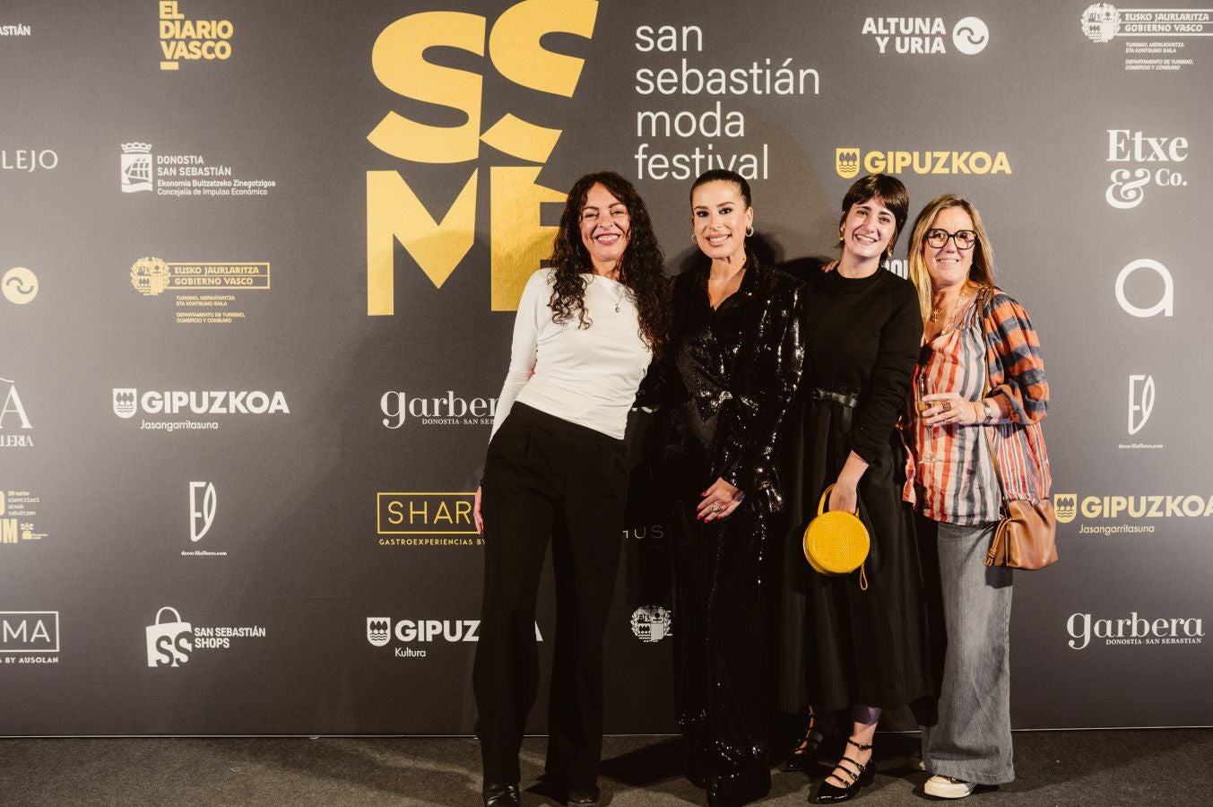 Photocall del desfile de CLARO Couture