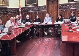 Pleno de la Corporación Municipal de Urretxu en el que se aprobaron el presupuesto y las tasas e impuestos.