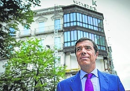 Anton Arriola, presidente de Kutxabank, considera que la buena marcha de los bancos complica las operaciones corporativas.